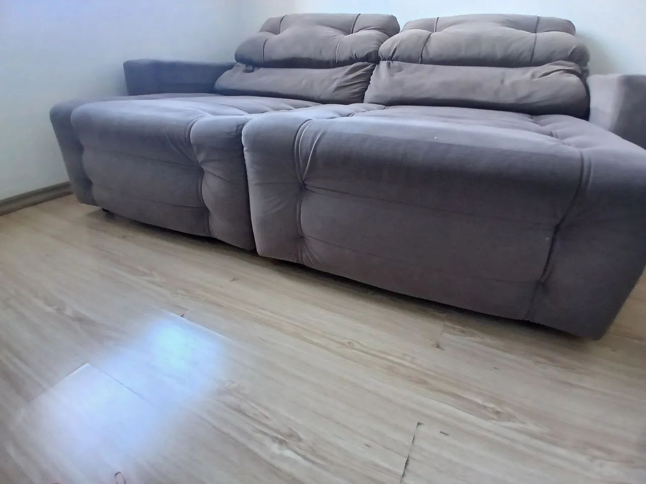 SOFÁ RETRÁTIL GRANDE COM CABECEIRA INCLINAVEL 