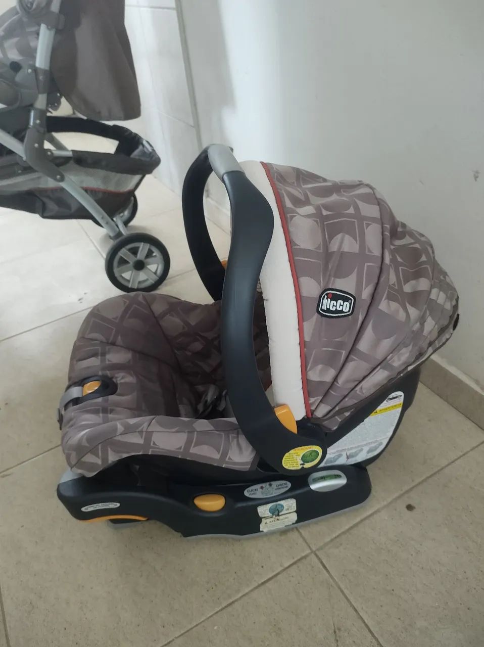 COMBO Carrinho com bebê conforto + canguru - Foto 4