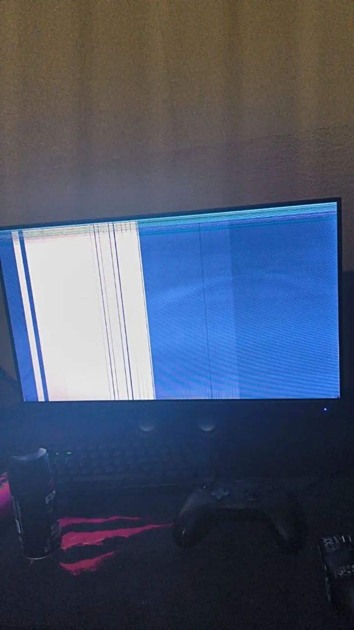 Monitor com defeito para a retirada de peças 
