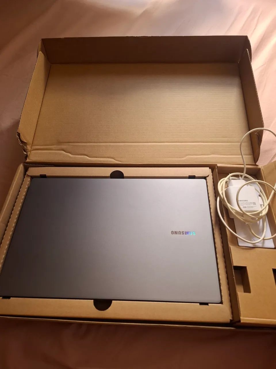 Notebook Samsung Galaxy book4 por 2,500 - Foto 4