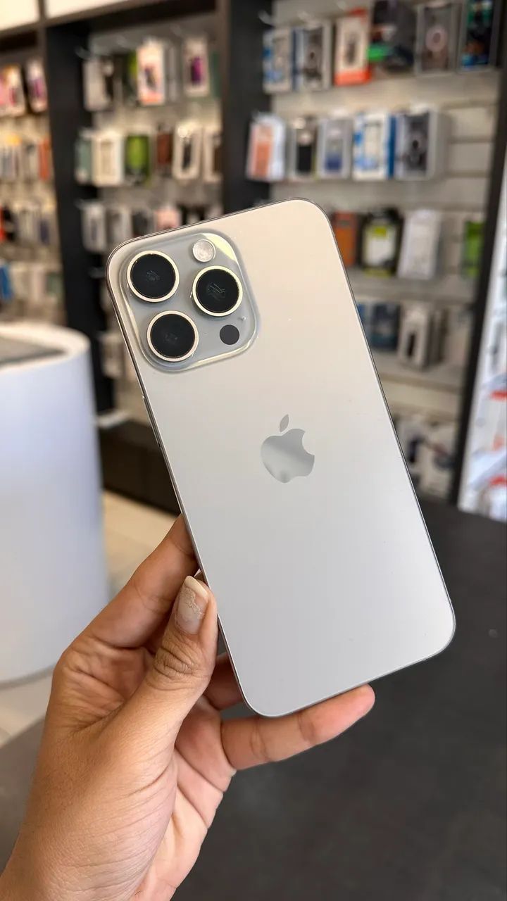 iPhone 15 Pro Max - 256GB - Foto 3