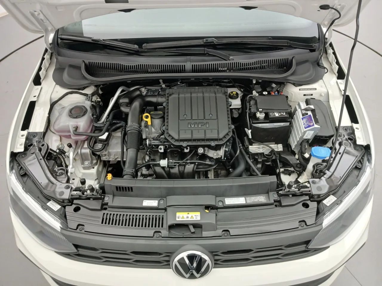 Volkswagen Polo Track 1.0 Flex 12V 5p, foto 10 de 18