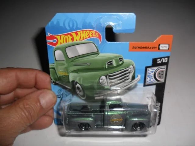 Hot Wheels lote com duas mini lacradas na cartela