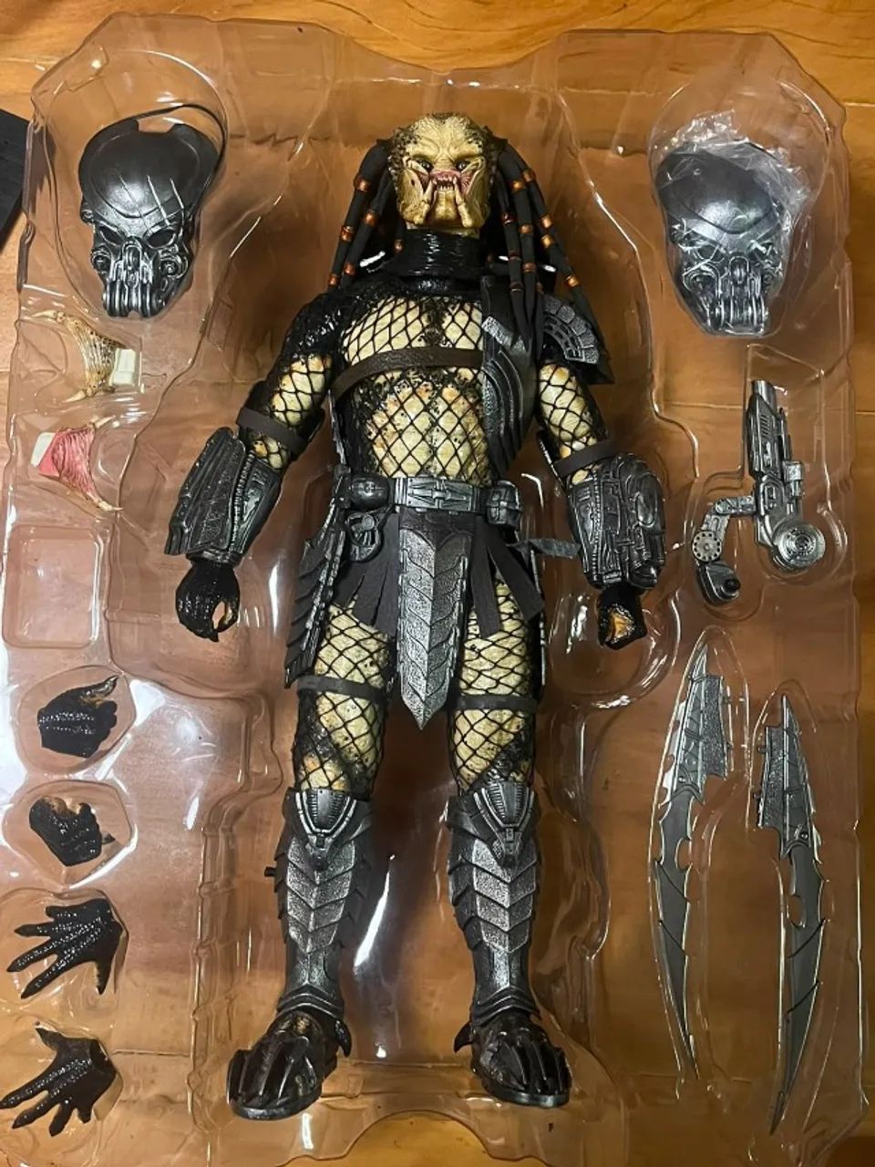 Celtic - Hot Toys Avp Alien Vs. Predator Predador Avp 2.0 - LER
