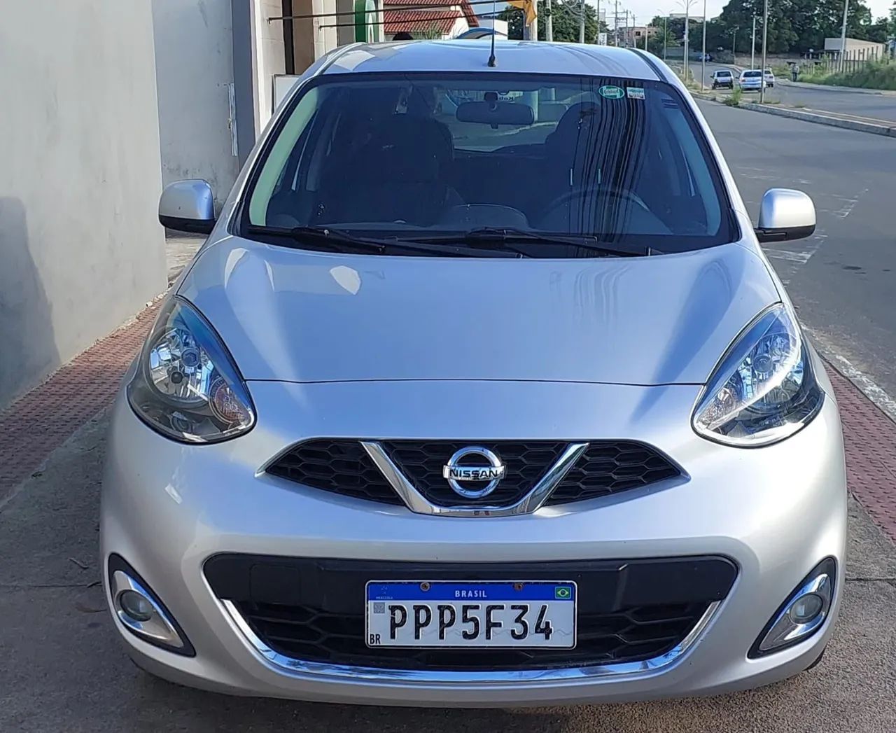 Nissan March 2016