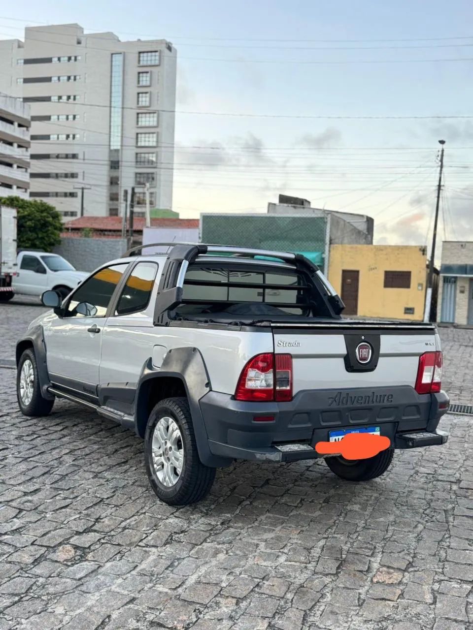 Fiat Strada Adventure1.8/ 1.8 Locker Flex CD 2012 - Foto 2