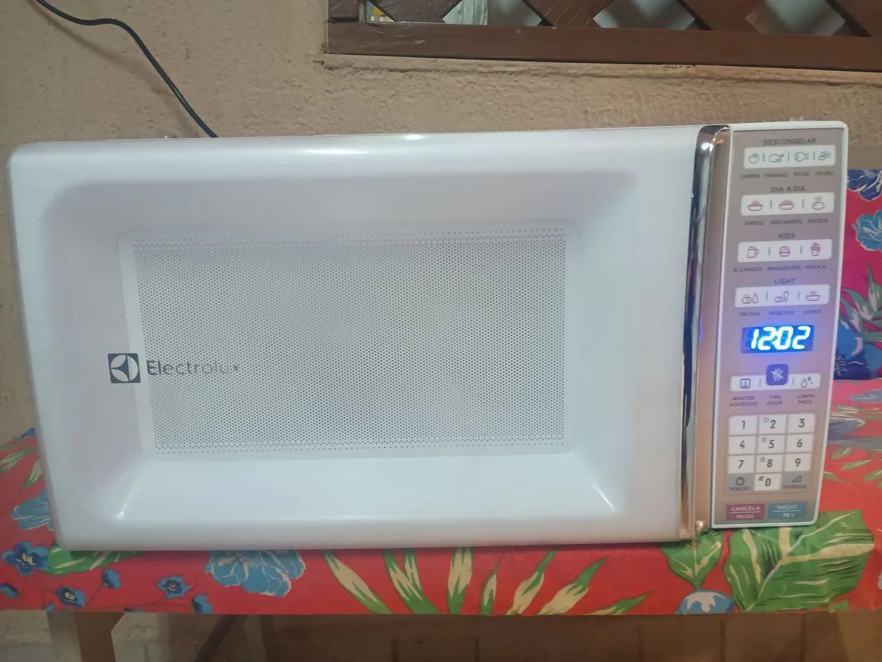 Microondas Eletrolux 34 Litros 110V - Foto 3