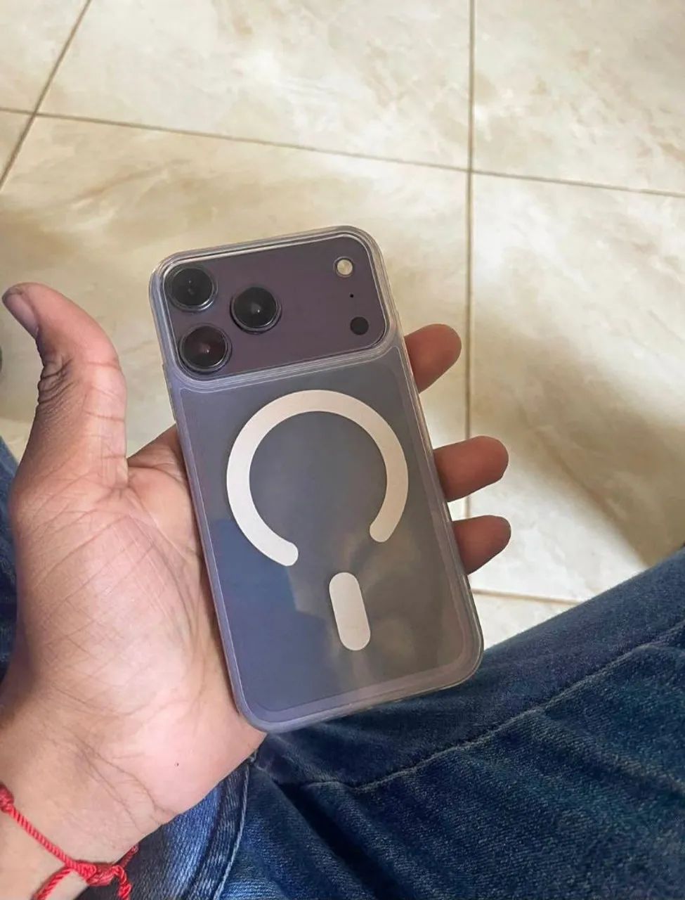  iPhone 11 /  Visual de iPhone 17 - Foto 4