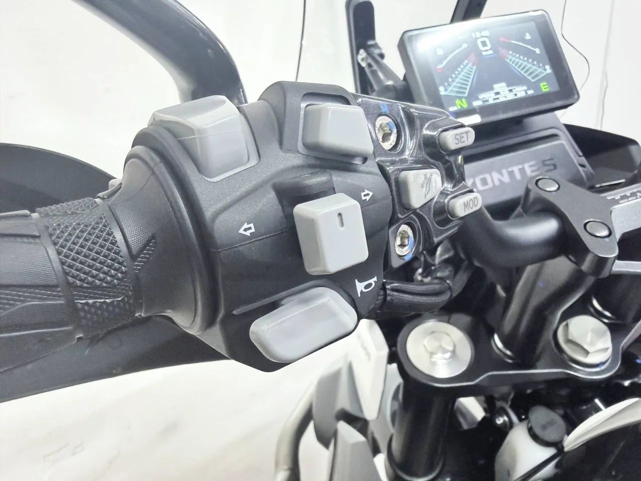 T 350 X 2026 - 1532397581 | OLX