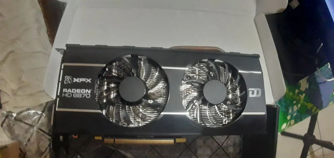 Placa de vídeo HD 6870 
