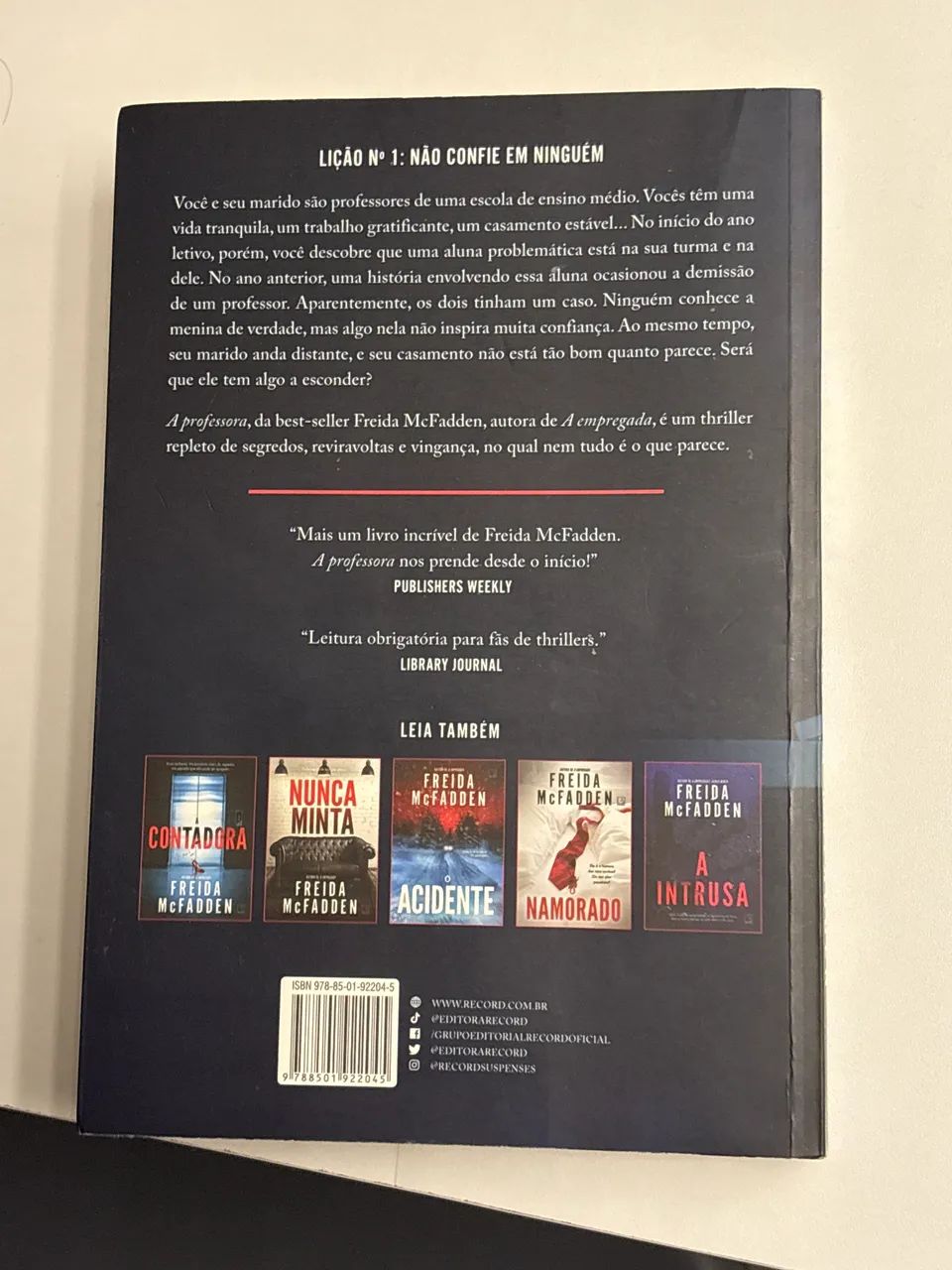 Vendo livro A Professora - Foto 2