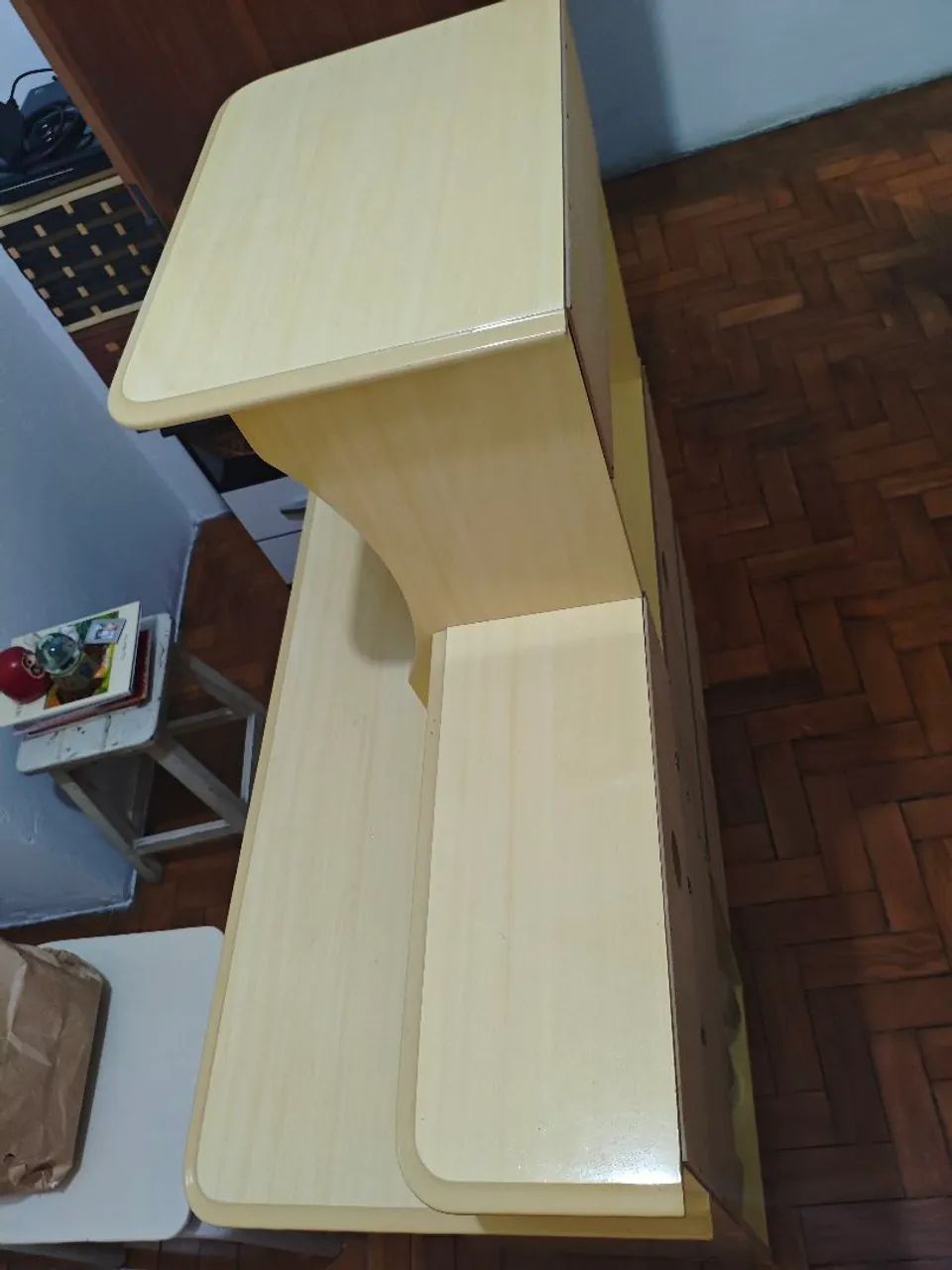 Mesa para Computador / Escritório com Gaveta e Nichos - Excelente Estado - Foto 2