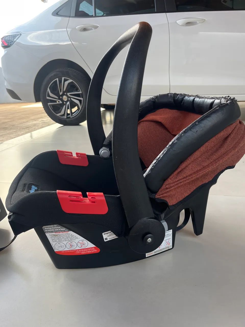 Bebê conforto + base 