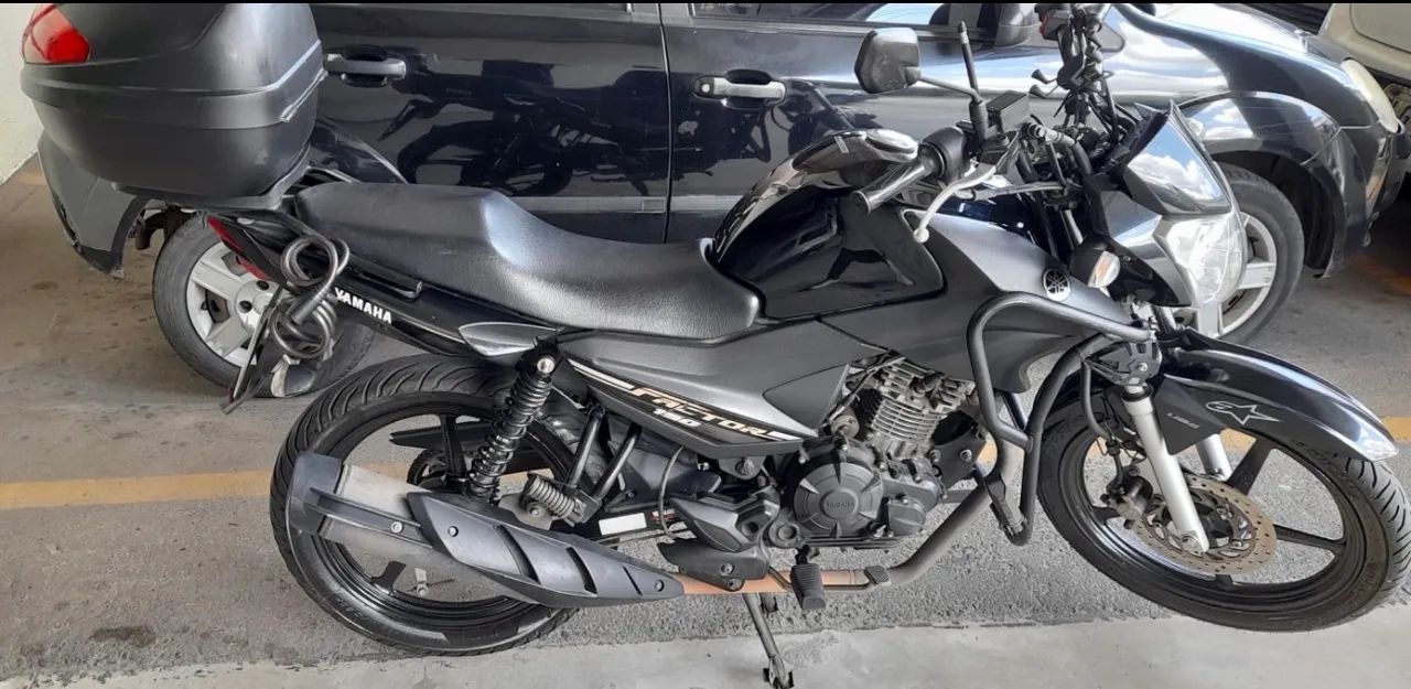 Factor 150cc preta super conservada  - Foto 4