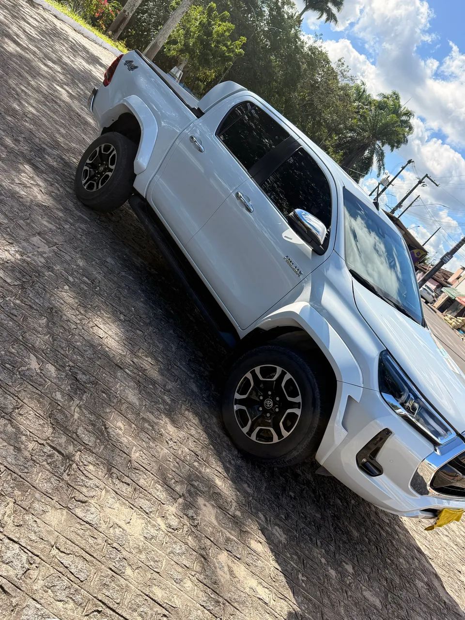 Toyota Hilux Hilux CD SRX Plus 4x4 2.8 TDI Die. Aut. 2025