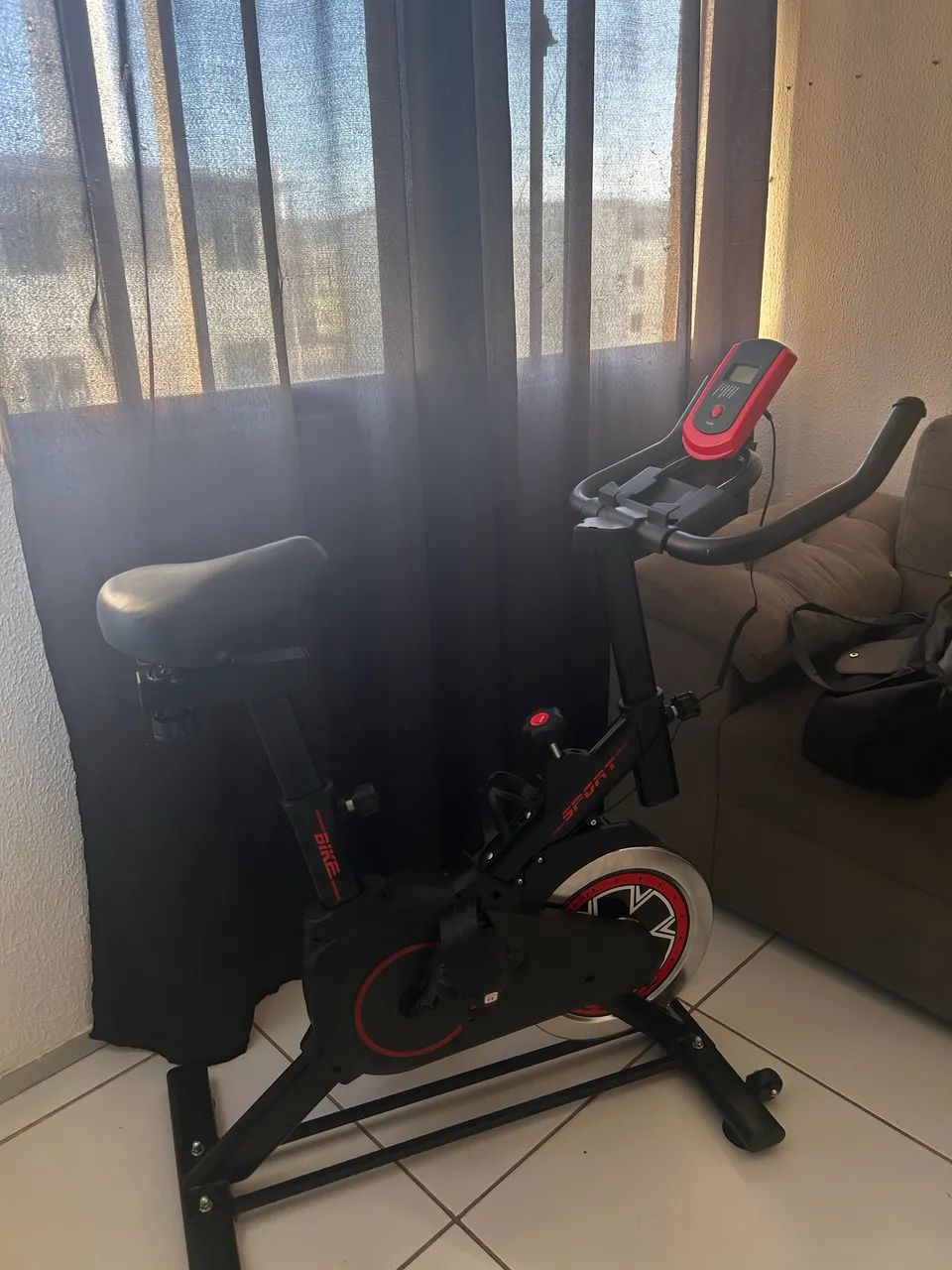 BICICLETA ERGOMÉTRICA  - Foto 2