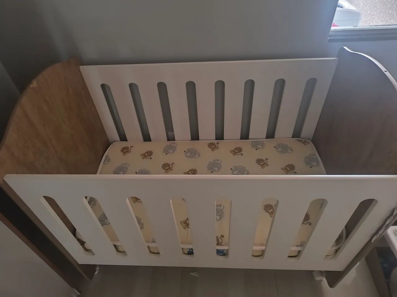 Berço americano 3 em 1 com colchão 