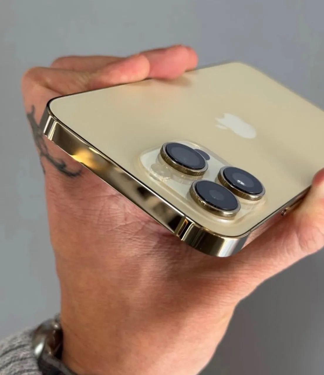 iPhone 14 Pro Max gold perfeito - Celulares e Smartphones - Centro