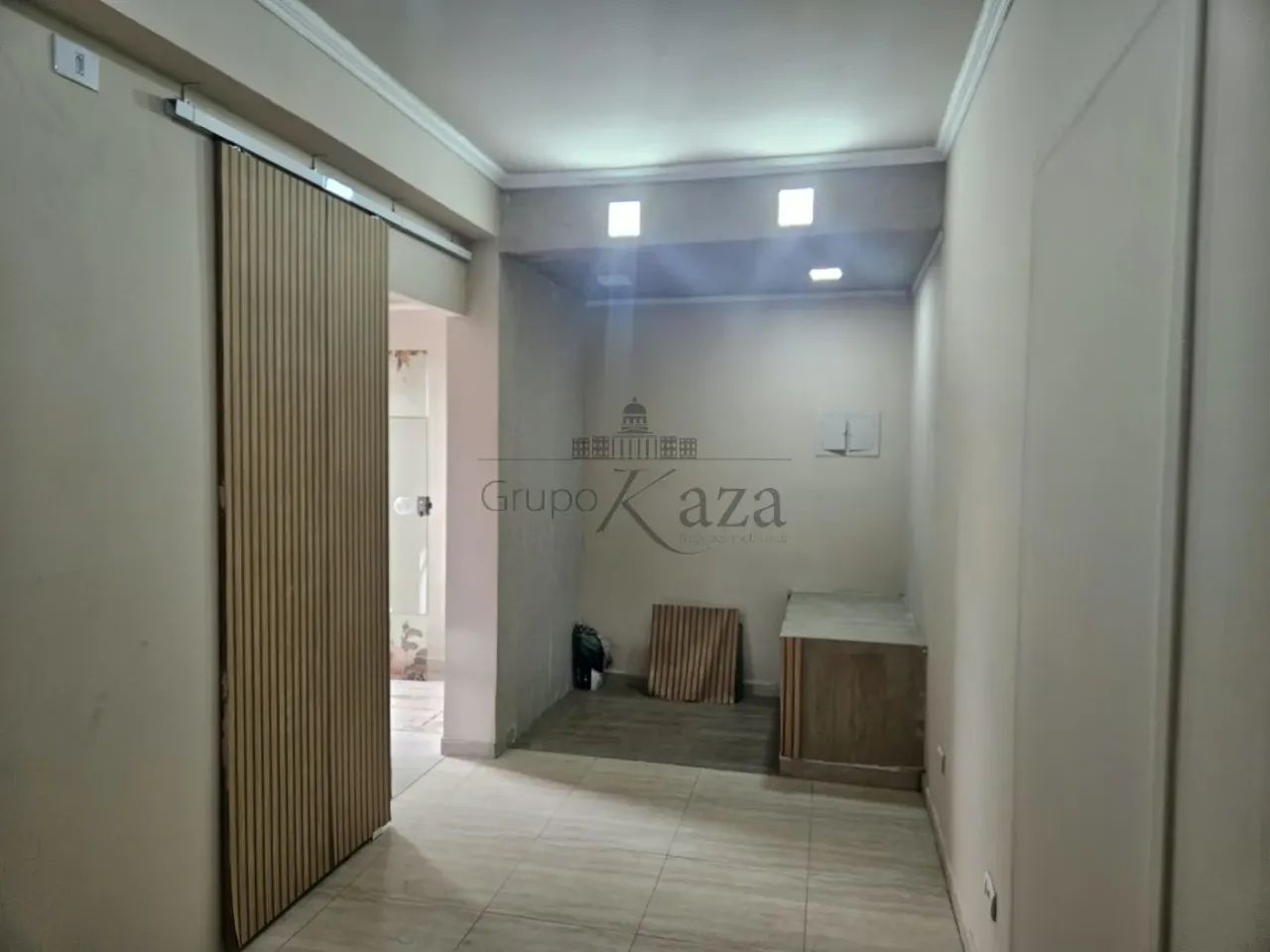 Sala Comercial - Sobreloja - No bairro Jardim Satélite - 11m². - Foto 2