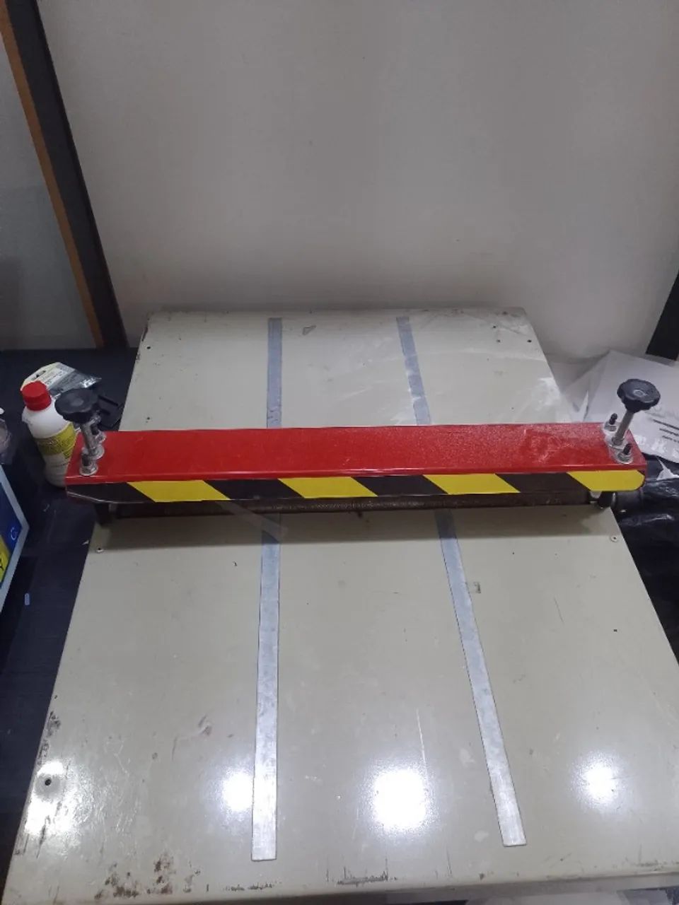 Maquina corte a vinco manual com 30 facas 