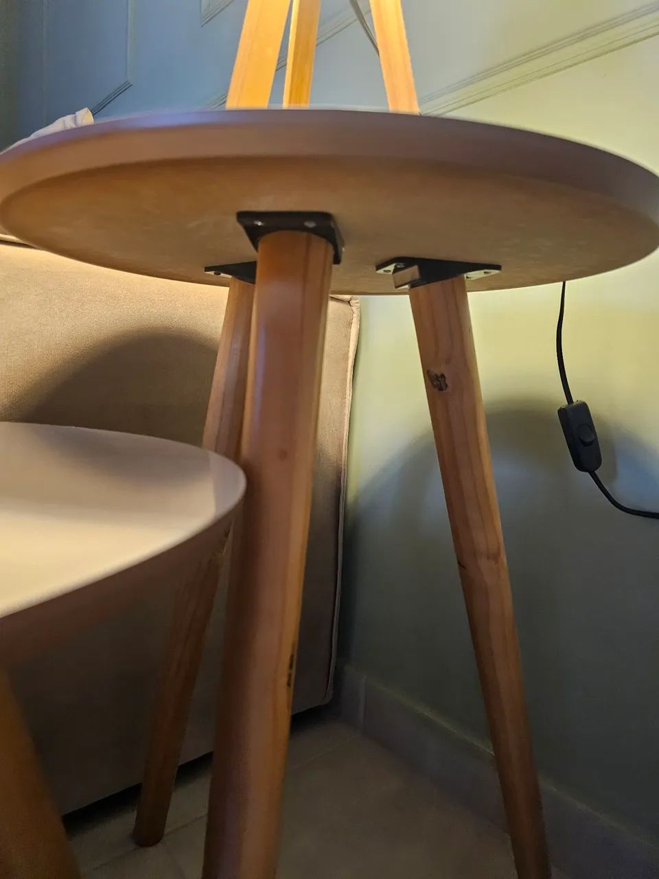 Conjunto mesa + abajuor  - Foto 3