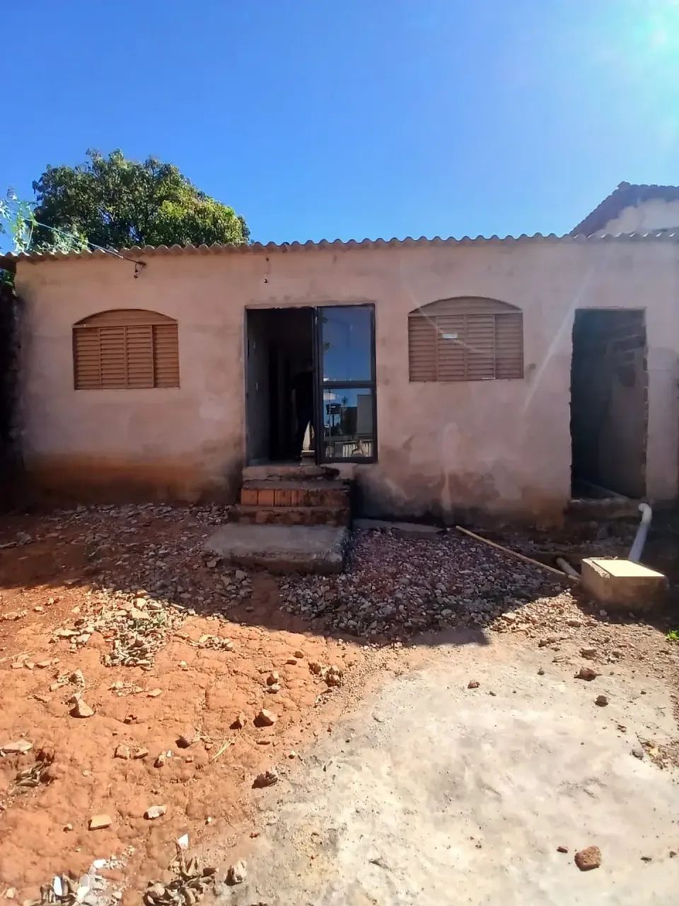 Casa com 2 Quartos com Lote de 300m² com IPTU Ac carro