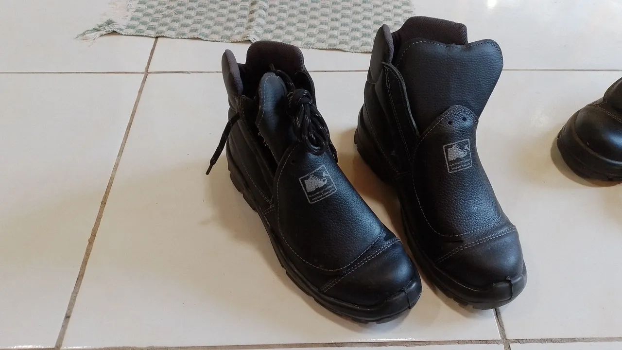 Bota bico de aço  - Foto 2