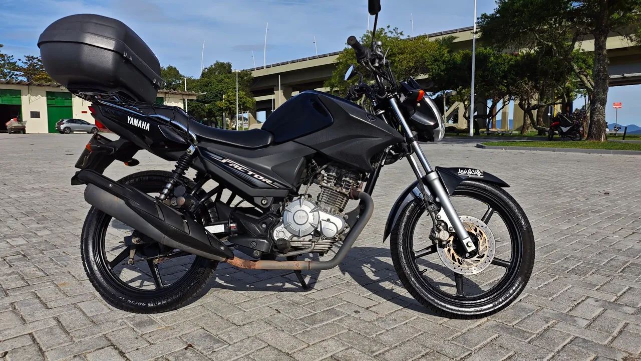 Yamaha Factor 125 flex 2022 com baú 