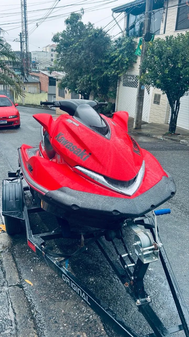 Jetski sem motor com carretinha 