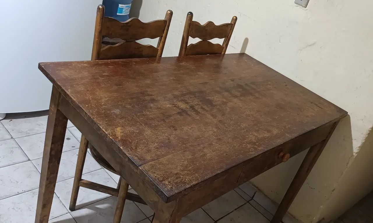Mesa 4 cadeiras 