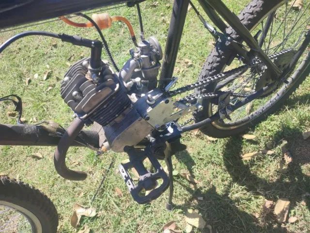 Bicicleta Motorizada MTB 80CC - Montada - Foto 2