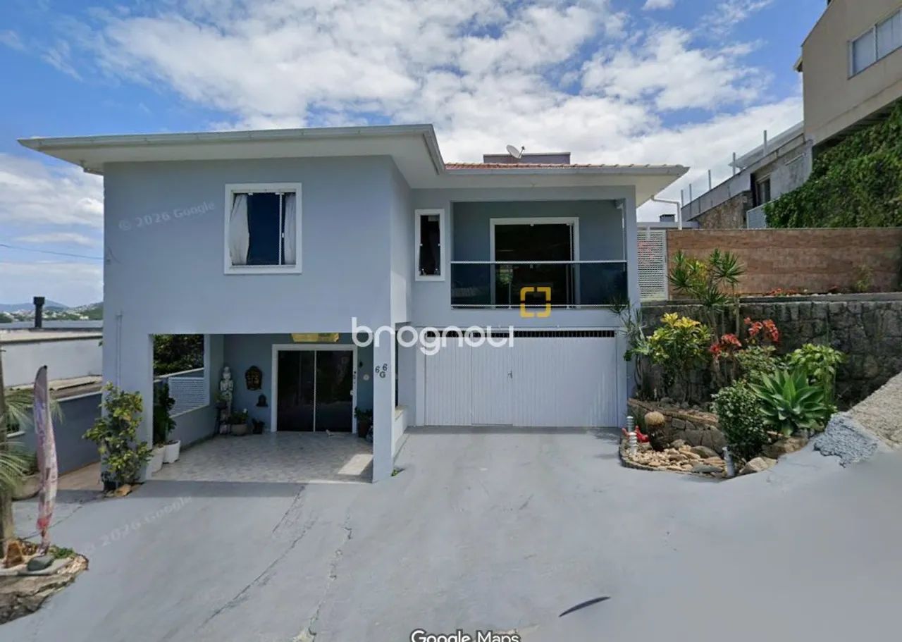 Casa a venda com 282m2 privativos, 3 quartos(suíte), 2 vagas - Cacupé - Fpolis - SC