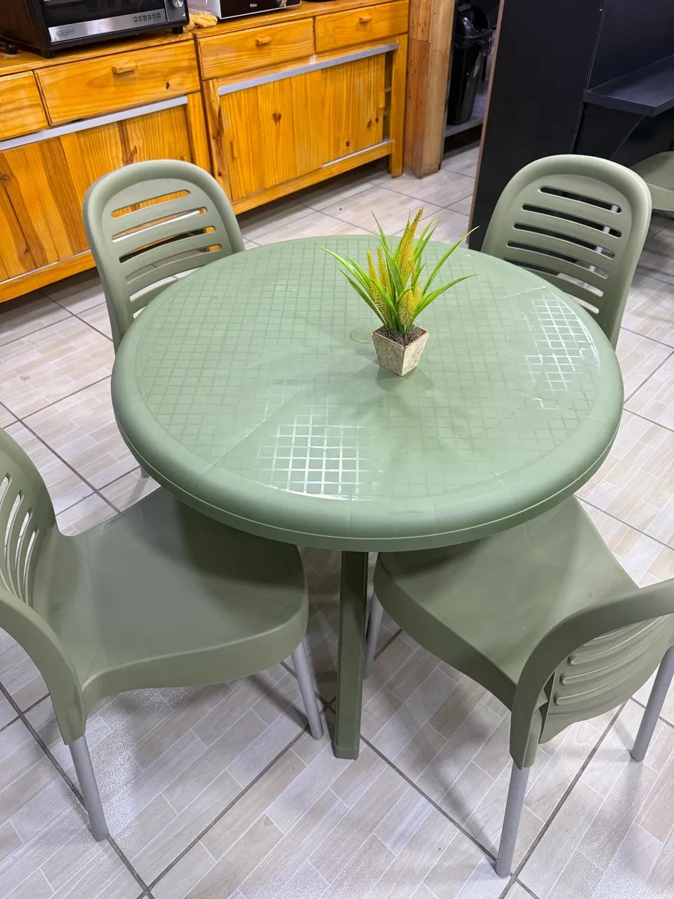 Conjunto MESA COM CADEIRAS para lanchonete e bares 