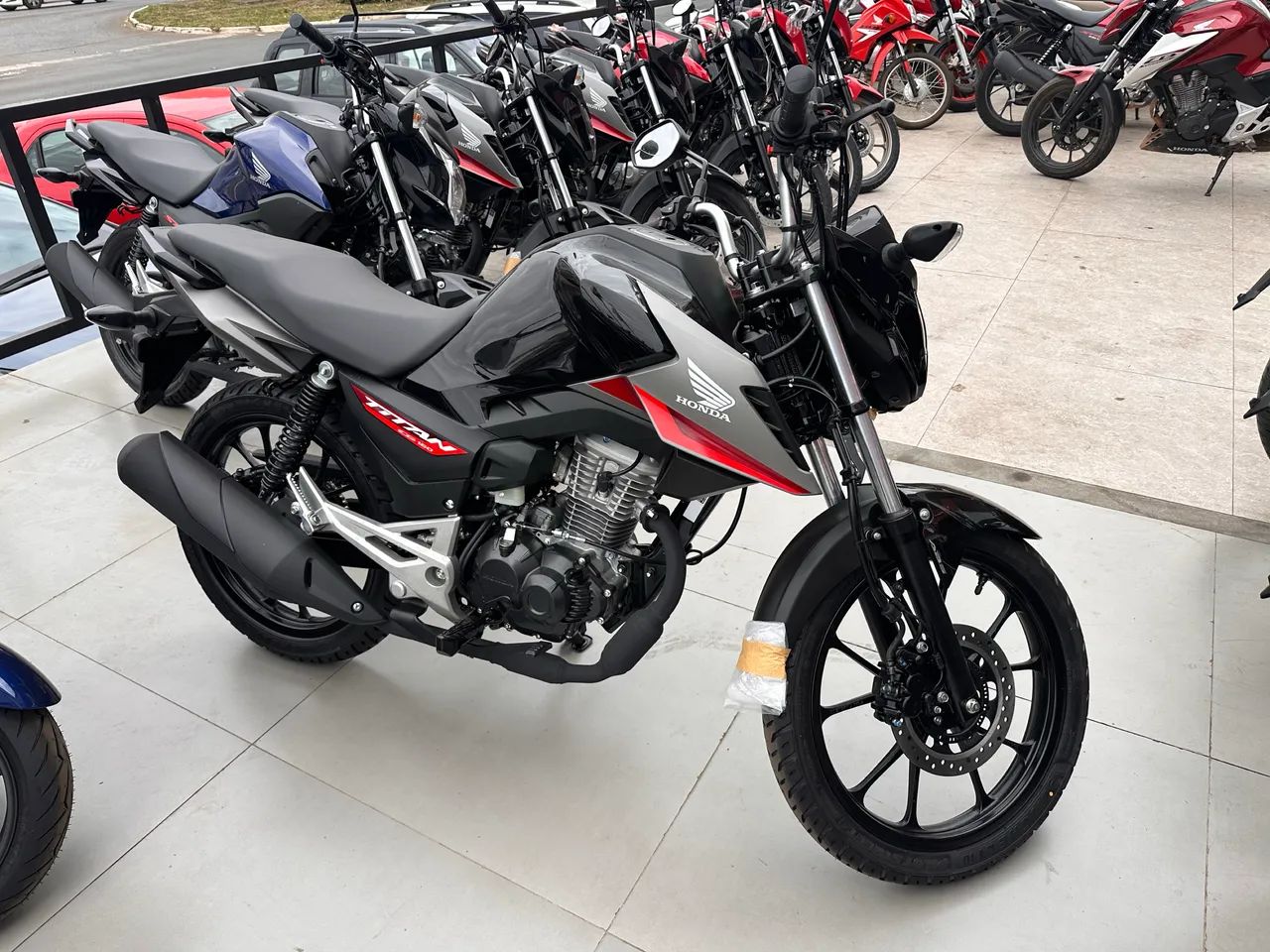 Titan zero km 