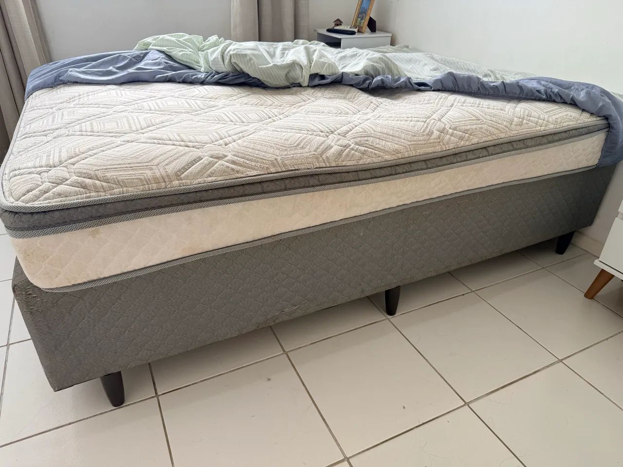 VENDE SE CAMA BOX DE CASAL USADA - Foto 3