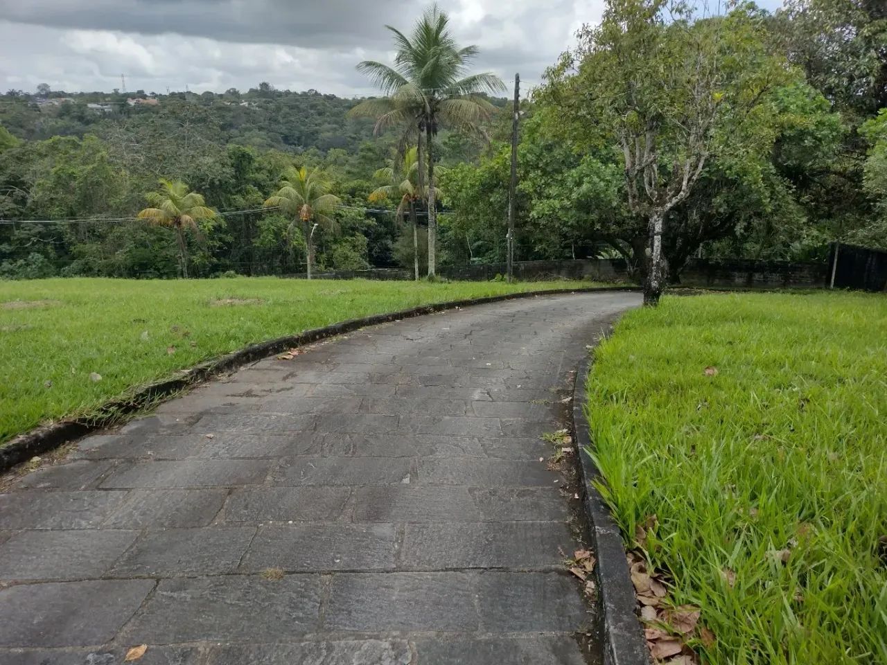 vende-se belíssima propriedade em aldeia!!!! também alugamos, podemos também alugar!. - Foto 2