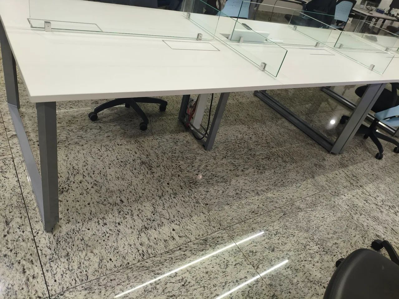 Mesa de escritório - plataforma com 8 posições - Foto 3