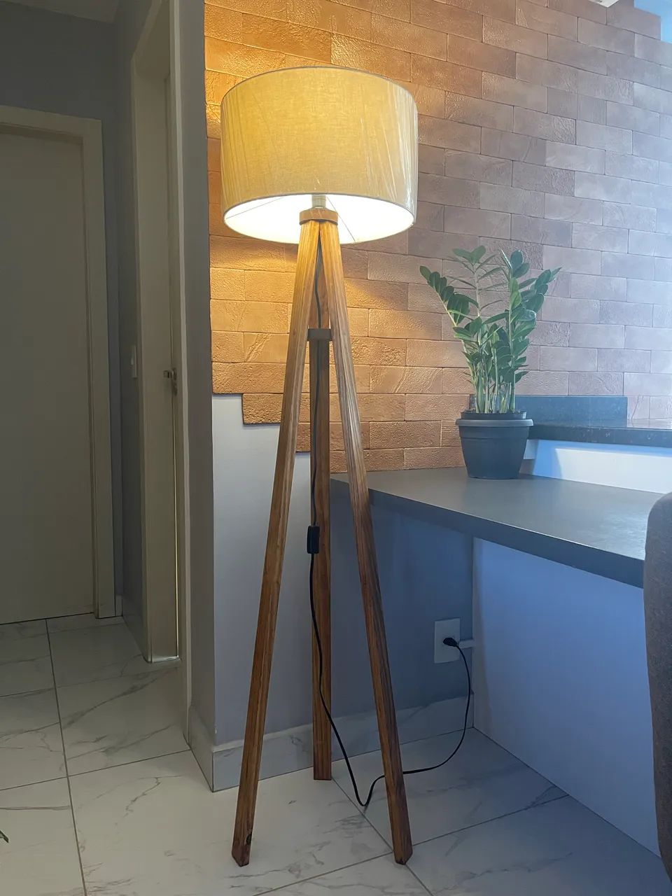 Luminária tripé de chão  - Foto 3