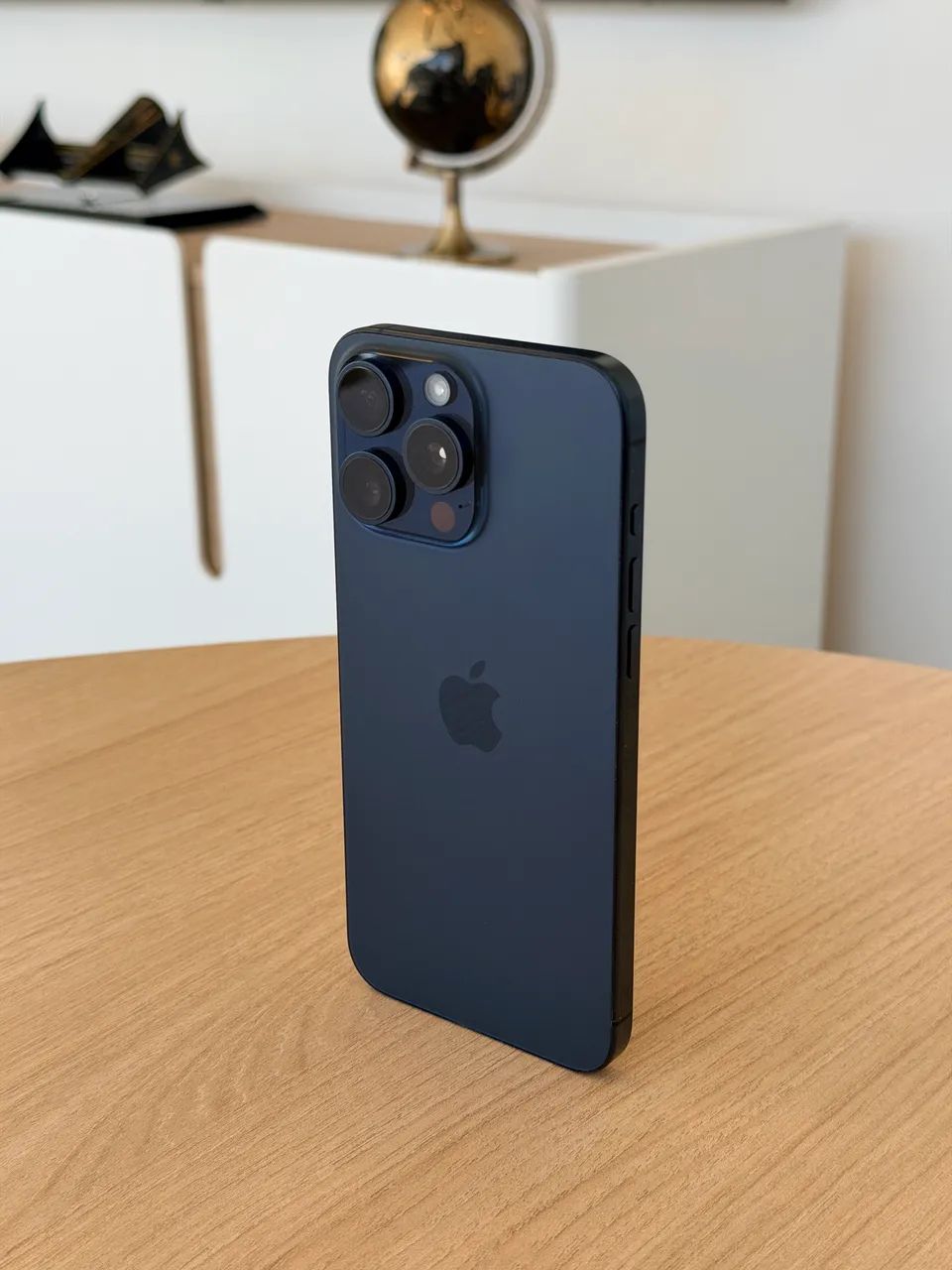 iPhone 15 pro max 256gb, titanium azul - Celulares e Smartphones