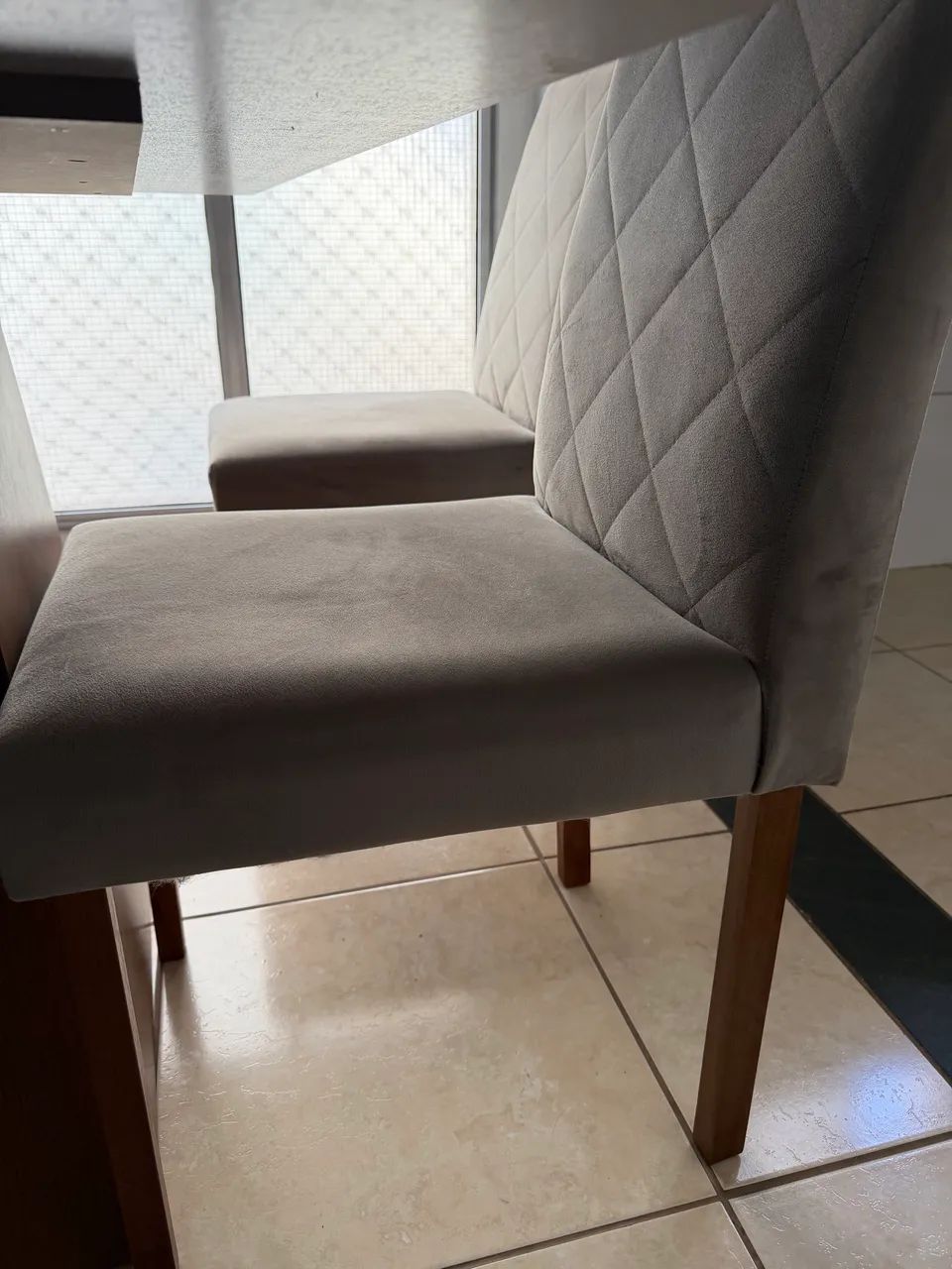 Vende-se 4 cadeiras de madeira  - Foto 2
