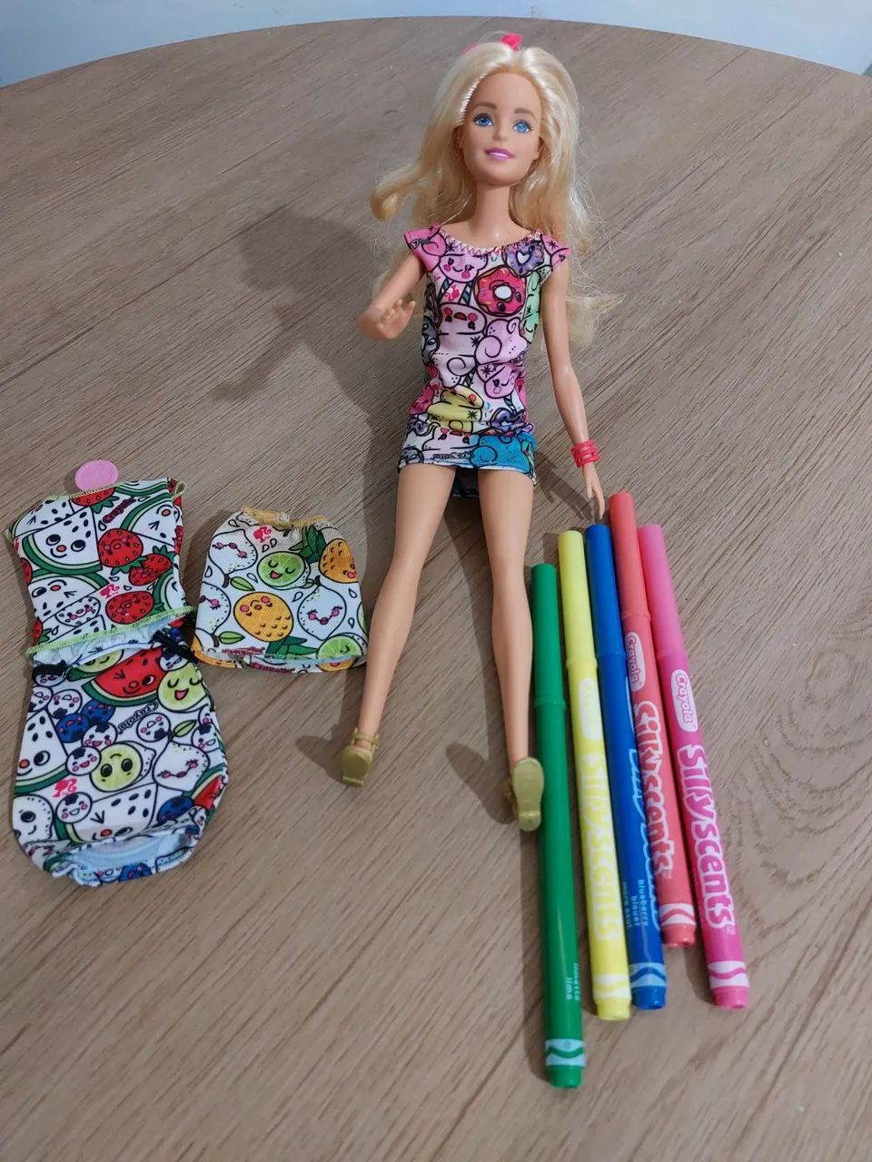 Boneca Barbie vários modelos
