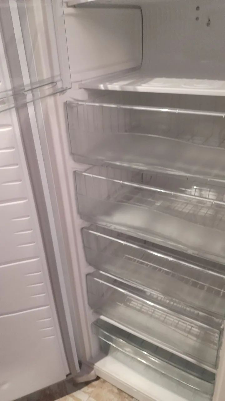 Vende-se Freezer  vertical da consul - Foto 3