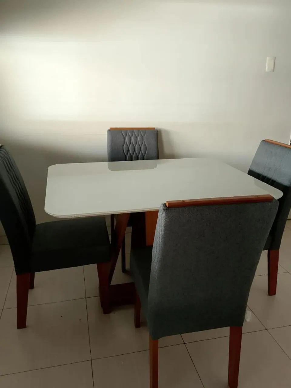 Mesa de jantar com 4 cadeiras  - Foto 3