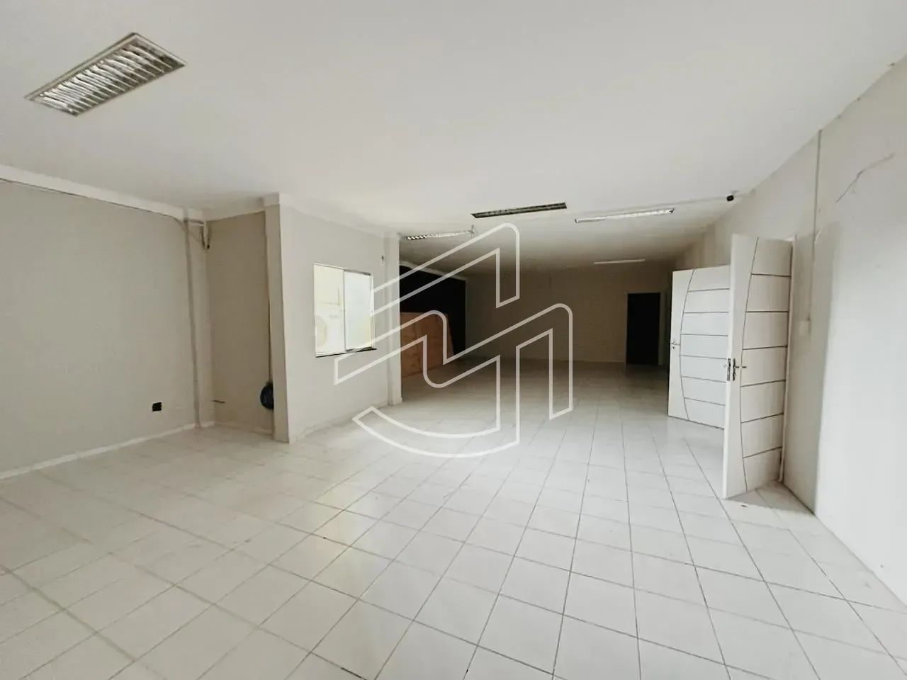 ALUGUEL | SALA COMERCIAL NA AV. PEDRO A. CABRAL