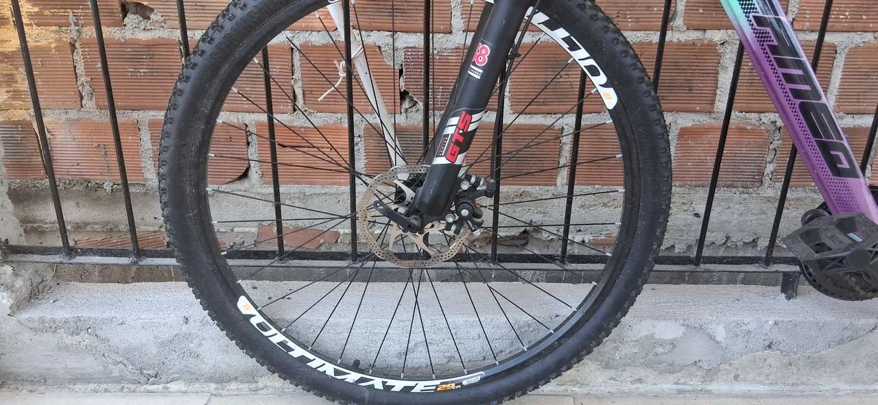 Bicicleta aro 29 Semi nova - Foto 5