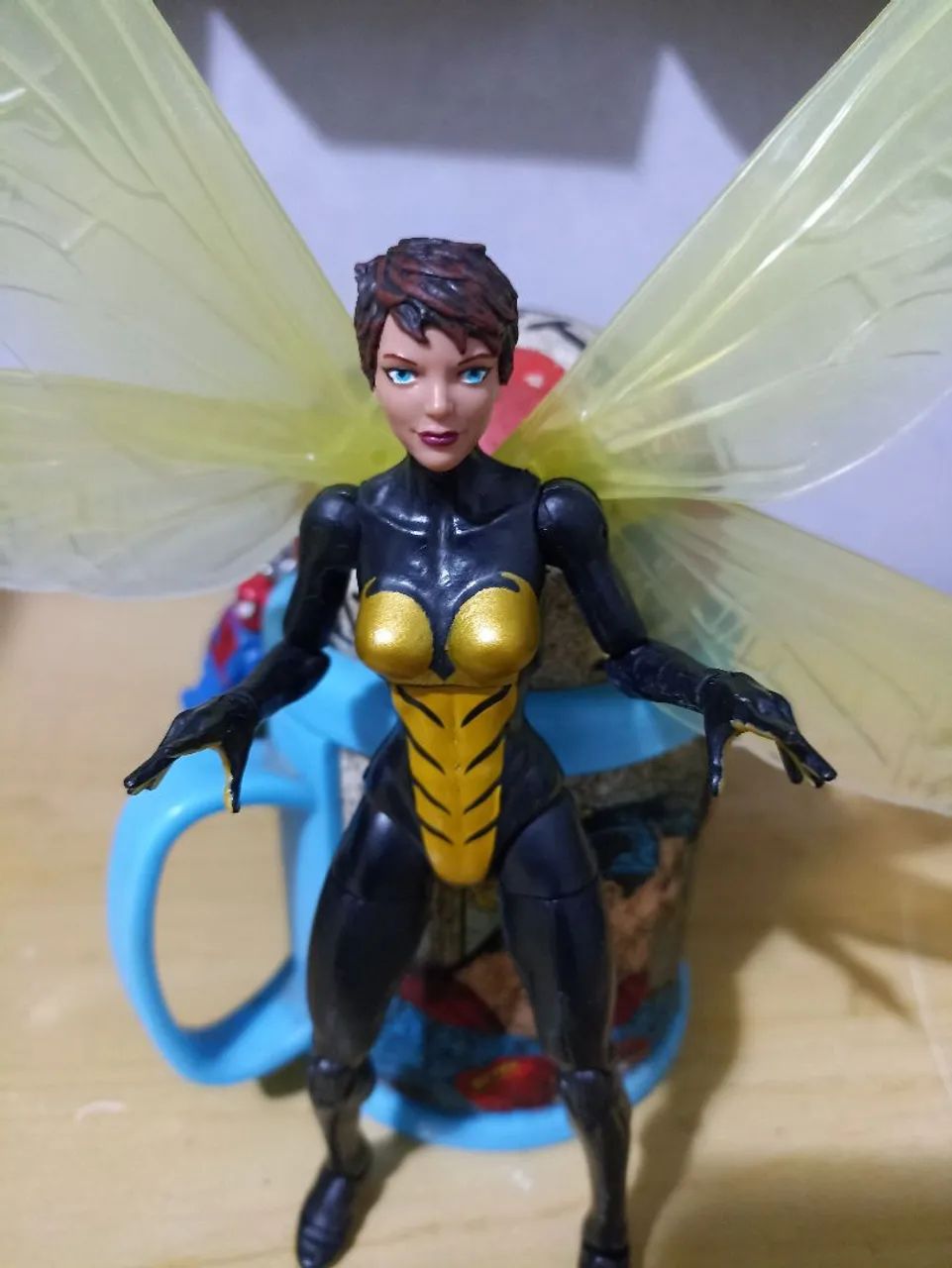 Boneco Marvel Legends Vespa Wasp 