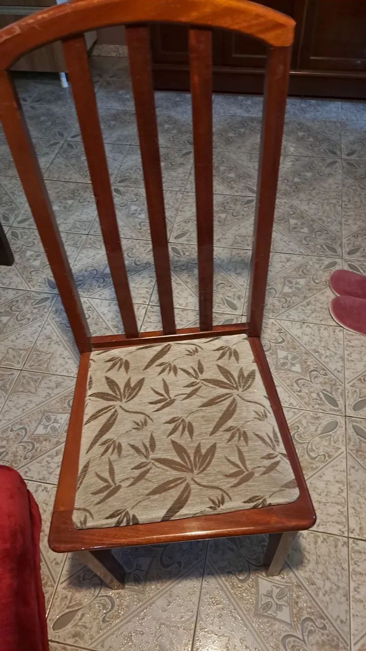 Mesa com seis cadeiras - Foto 3