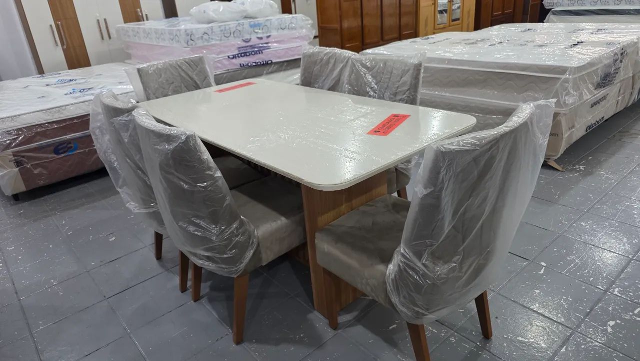 Mesa de 6 cadeiras Tampão de vidro nova - Foto 4