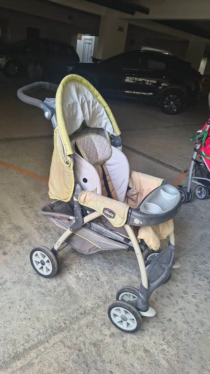 Carrinho de bebê Chicco cortina - Foto 2