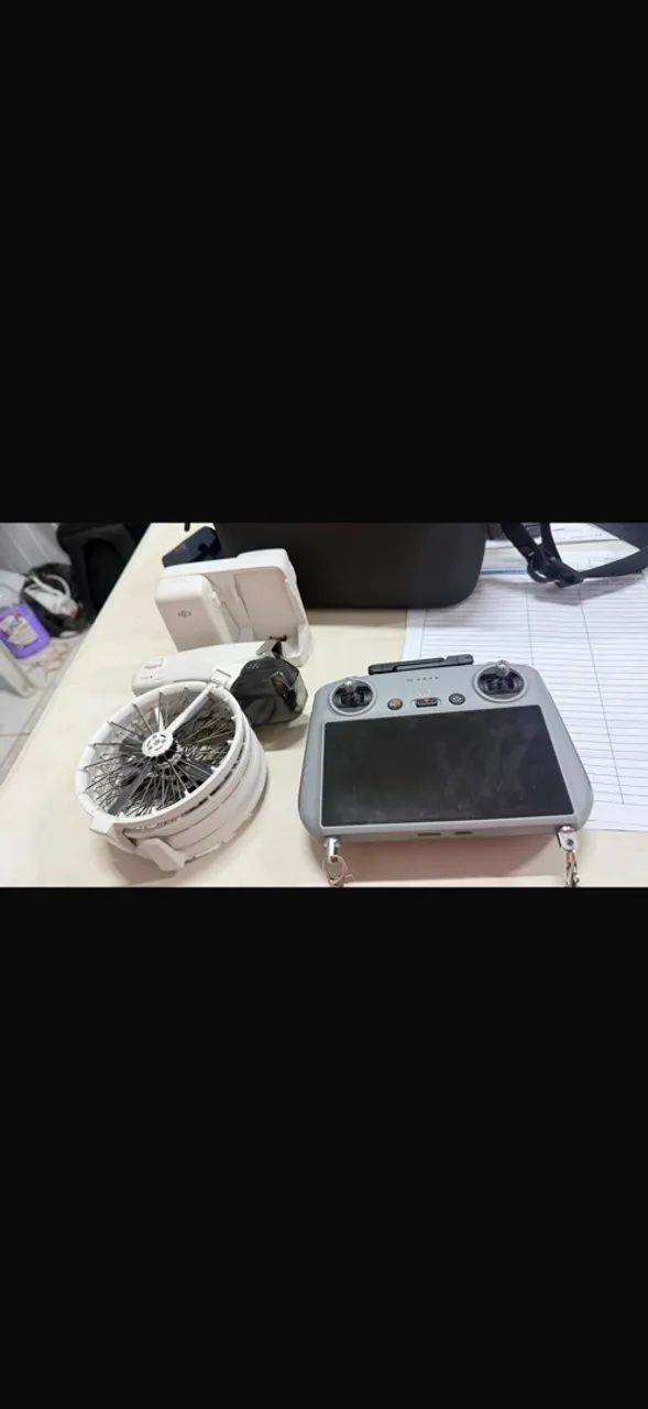 DJI FLIP FLY MORE CONTROLE COM TELA  - Foto 3
